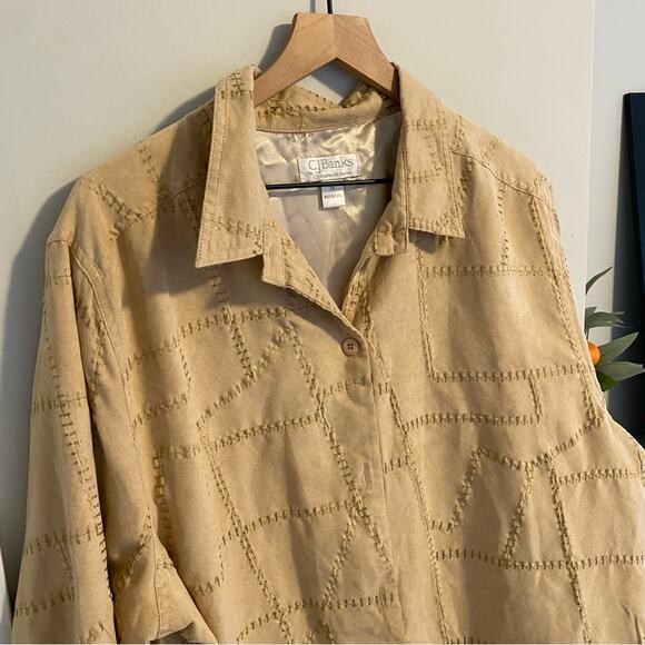 Vintage CJ Banks Tan Neutral Faux Suede Button Up Top 2X - Picture 5 of 10